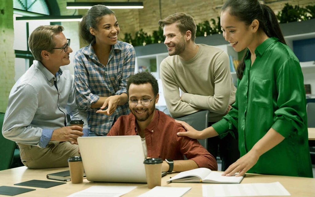 There are many ways companies can cultivate a positive work culture to keep their employees happy and motivated to leave positive reviews. Here are just a few ideas to get you started.